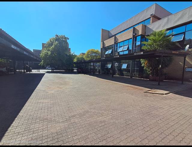 1,899M² OFFICE FOR SALE IN VEREENIGING CENTRAL